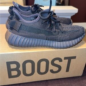 Yeezy Boost 350 V2 Size Mens 5 Cinder